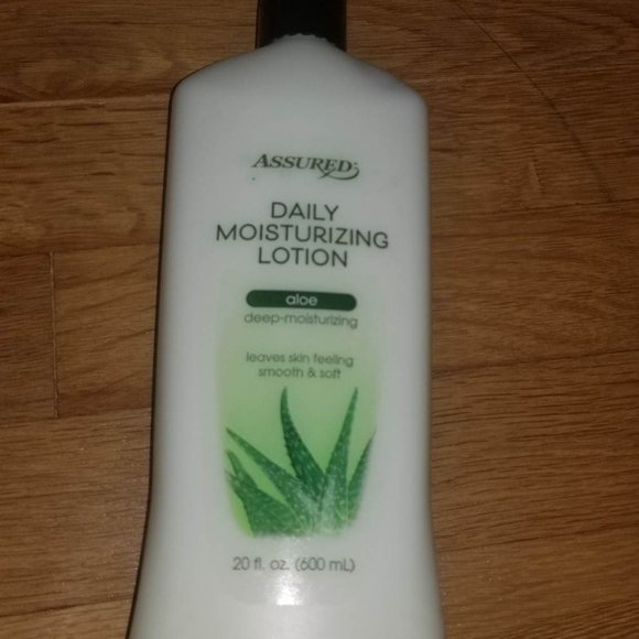 assured daily moisturizing lotion